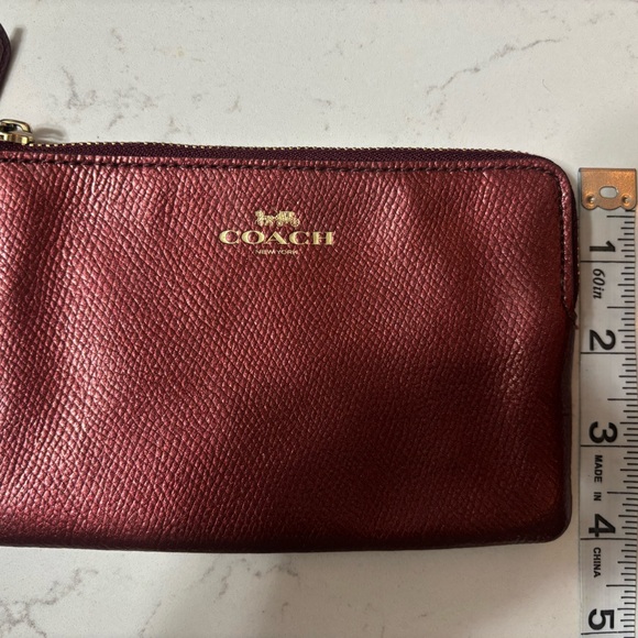 Coach Metallic Corner Zip Wristlet with Gold Logo - Picture 6 of 7